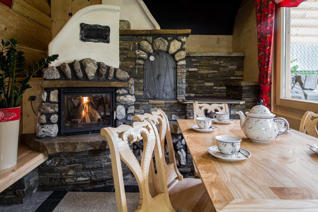 Udanypobyt Domki Przy Potoku Zakopane Ruang foto